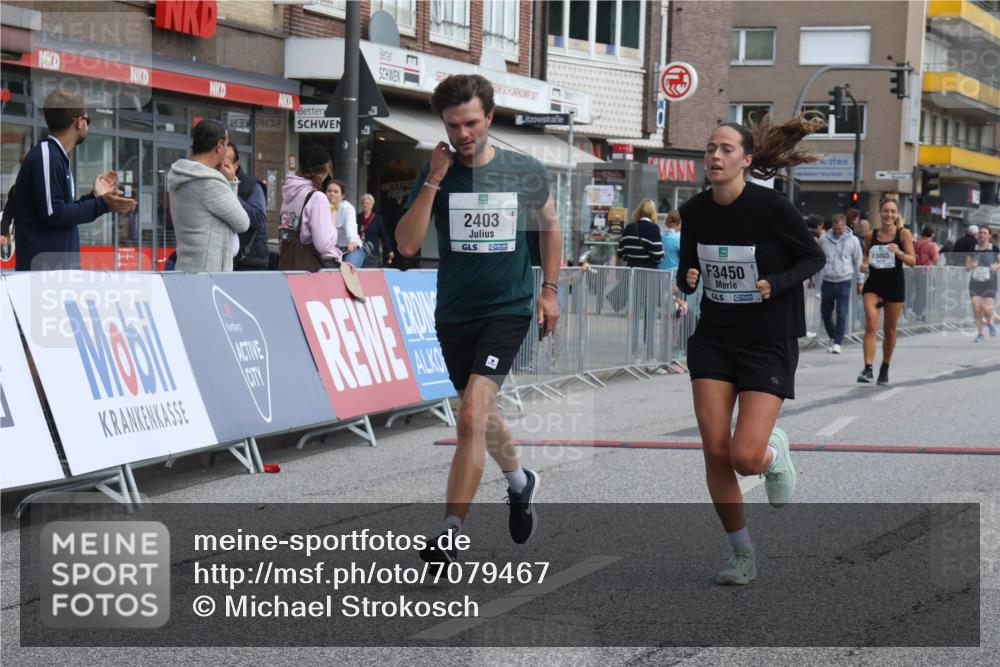 15.09.2024 - PSD Bank Halbmarathon Michael Strokosch http://msf.ph/oto/7079467 15.09.2024 12:23:42 Ziel 1883, 2403, 2981, 3002, 3003, 3428, 3450 meine-sportfotos.de