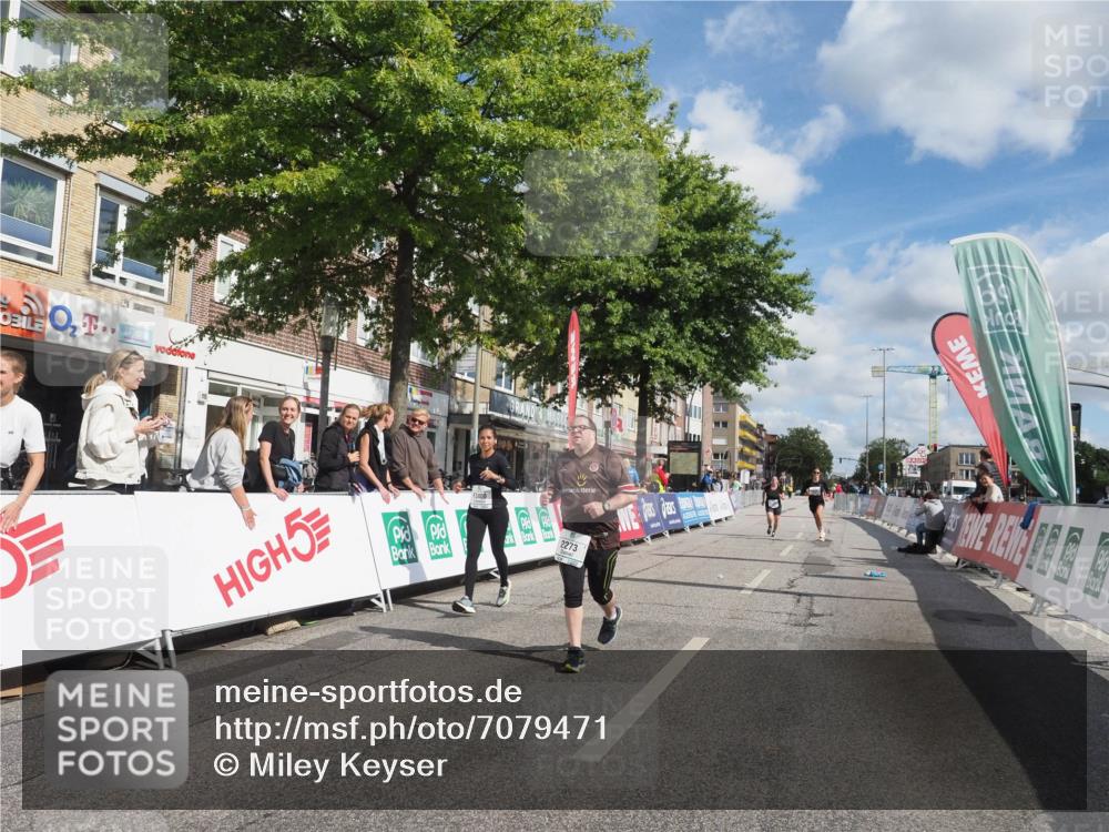 15.09.2024 - PSD Bank Halbmarathon Miley Keyser http://msf.ph/oto/7079471 15.09.2024 12:42:45 Ziel 2273, 3242, 3278, 3321, 3400 meine-sportfotos.de
