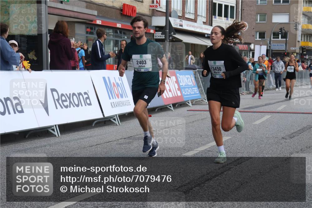 15.09.2024 - PSD Bank Halbmarathon Michael Strokosch http://msf.ph/oto/7079476 15.09.2024 12:23:43 Ziel 1883, 2403, 2981, 3002, 3003, 3428, 3450 meine-sportfotos.de