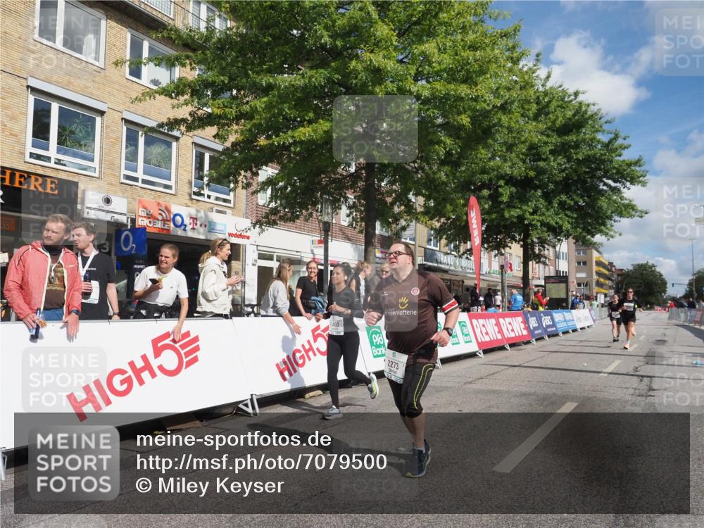 15.09.2024 - PSD Bank Halbmarathon Miley Keyser http://msf.ph/oto/7079500 15.09.2024 12:42:45 Ziel 2273, 3242, 3278, 3321, 3400 meine-sportfotos.de