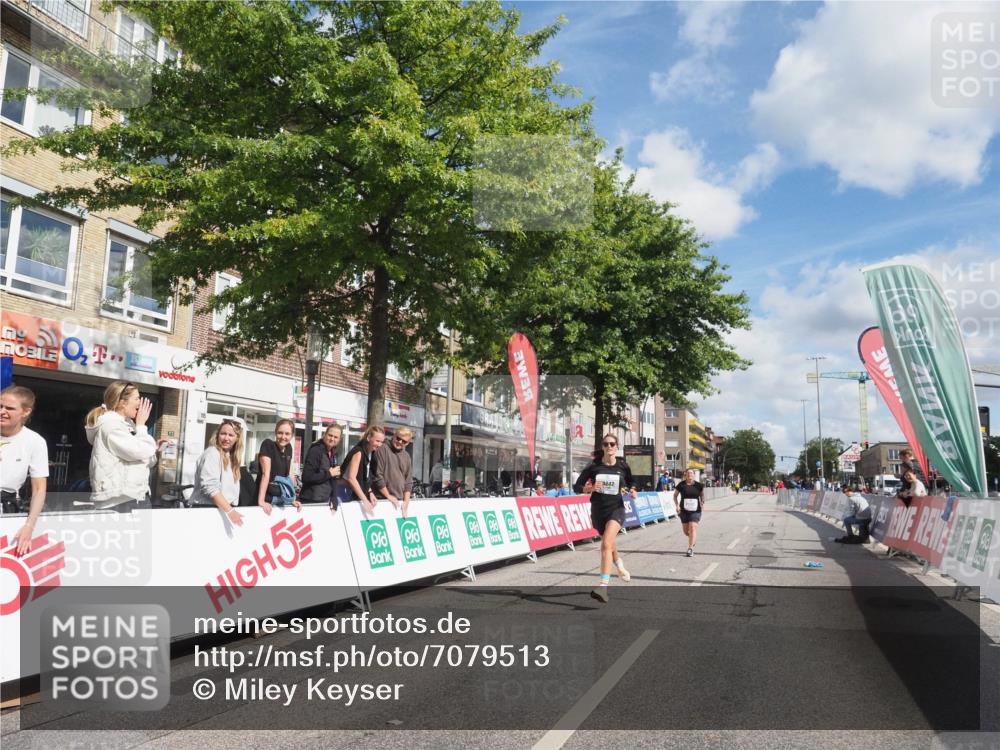 15.09.2024 - PSD Bank Halbmarathon Miley Keyser http://msf.ph/oto/7079513 15.09.2024 12:42:47 Ziel 2273, 3242, 3278, 3321, 3400 meine-sportfotos.de