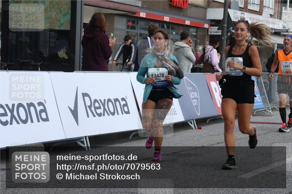 15.09.2024 - PSD Bank Halbmarathon Michael Strokosch http://msf.ph/oto/7079563 15.09.2024 12:23:49 Ziel 1883, 2403, 2537, 3003, 3075, 3428, 3450 meine-sportfotos.de