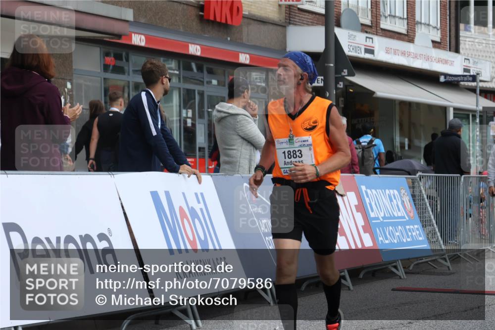 15.09.2024 - PSD Bank Halbmarathon Michael Strokosch http://msf.ph/oto/7079586 15.09.2024 12:23:51 Ziel 1883, 2403, 2537, 3003, 3075, 3222, 3428, 3450 meine-sportfotos.de