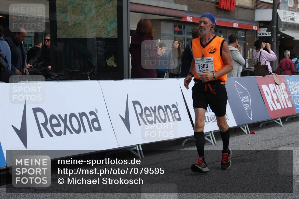 15.09.2024 - PSD Bank Halbmarathon Michael Strokosch http://msf.ph/oto/7079595 15.09.2024 12:23:52 Ziel 1883, 2403, 2537, 3003, 3075, 3222, 3428, 3450 meine-sportfotos.de