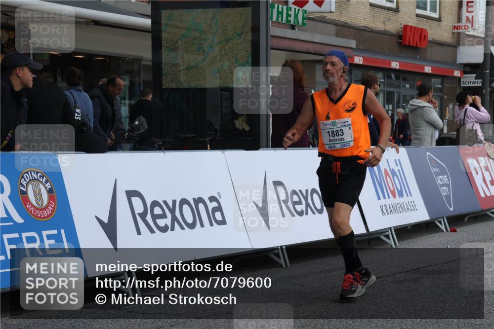 15.09.2024 - PSD Bank Halbmarathon Michael Strokosch http://msf.ph/oto/7079600 15.09.2024 12:23:52 Ziel 1883, 2403, 2537, 3003, 3075, 3222, 3428, 3450 meine-sportfotos.de