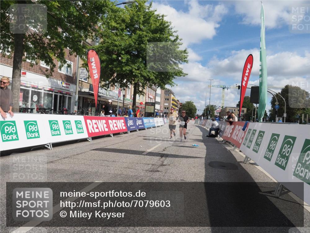 15.09.2024 - PSD Bank Halbmarathon Miley Keyser http://msf.ph/oto/7079603 15.09.2024 12:43:35 Ziel 2385, 3410 meine-sportfotos.de