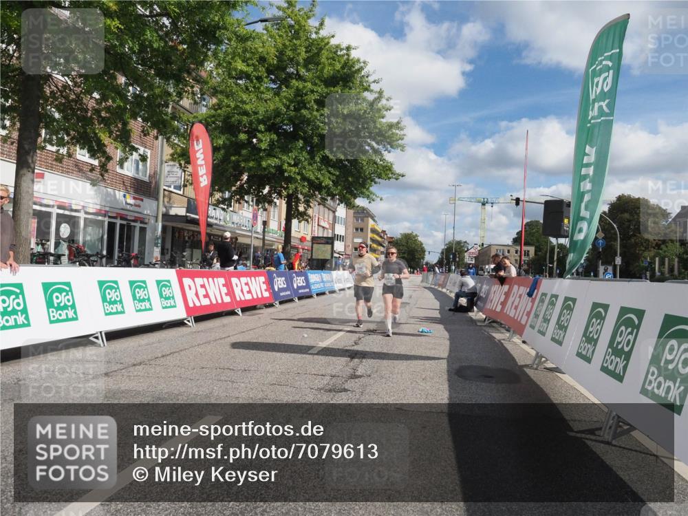 15.09.2024 - PSD Bank Halbmarathon Miley Keyser http://msf.ph/oto/7079613 15.09.2024 12:43:35 Ziel 2385, 3410 meine-sportfotos.de