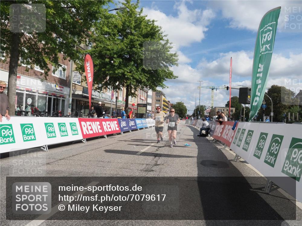 15.09.2024 - PSD Bank Halbmarathon Miley Keyser http://msf.ph/oto/7079617 15.09.2024 12:43:35 Ziel 2385, 3410 meine-sportfotos.de