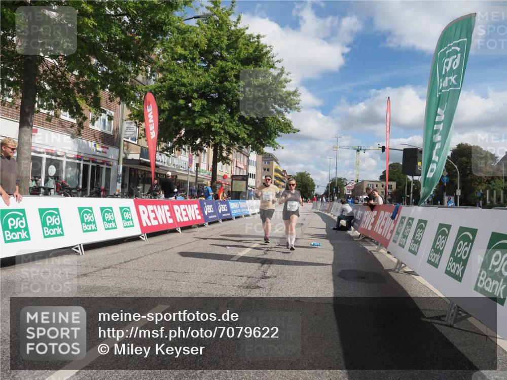 15.09.2024 - PSD Bank Halbmarathon Miley Keyser http://msf.ph/oto/7079622 15.09.2024 12:43:35 Ziel 2385, 3410 meine-sportfotos.de
