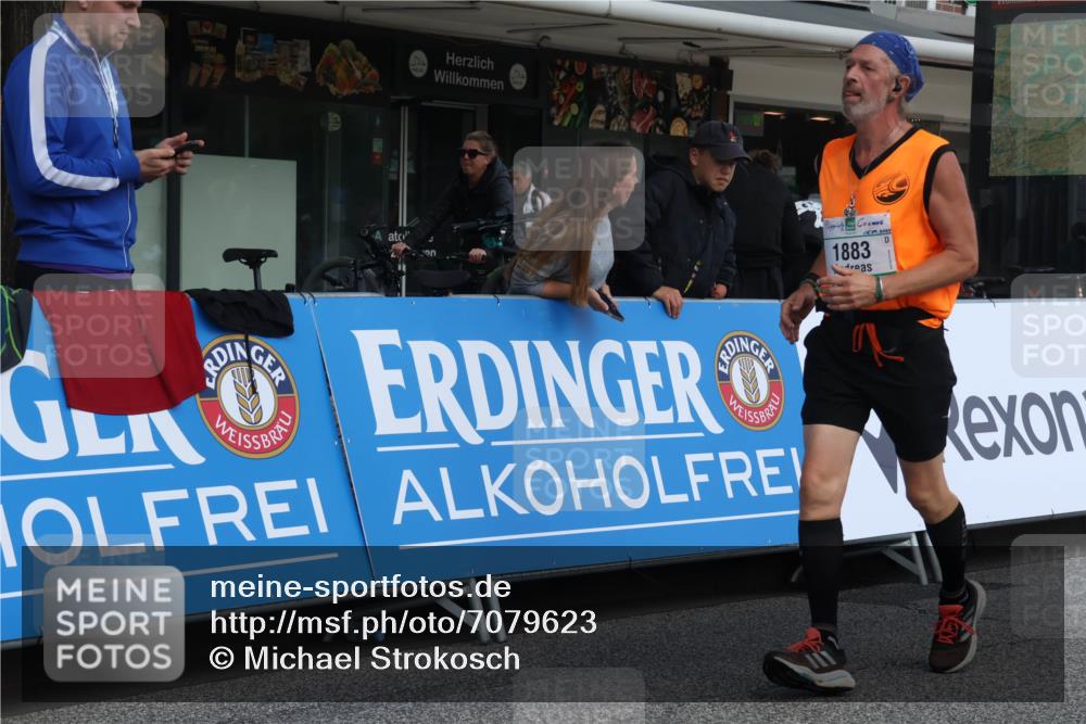 15.09.2024 - PSD Bank Halbmarathon Michael Strokosch http://msf.ph/oto/7079623 15.09.2024 12:23:53 Ziel 1883, 2403, 2537, 3003, 3075, 3222, 3428, 3450 meine-sportfotos.de