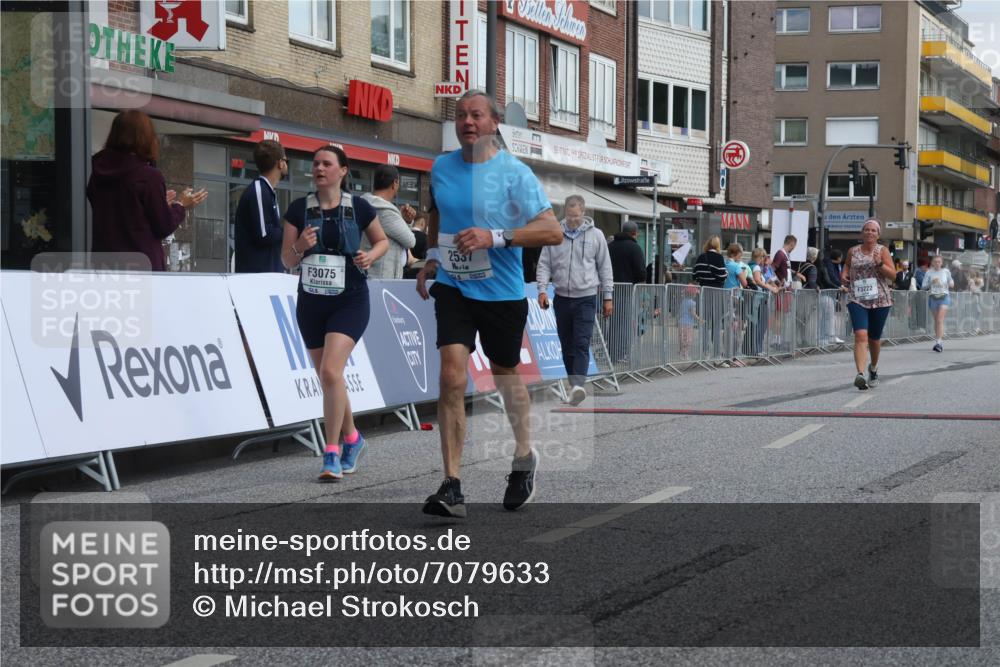 15.09.2024 - PSD Bank Halbmarathon Michael Strokosch http://msf.ph/oto/7079633 15.09.2024 12:23:56 Ziel 1883, 2537, 3003, 3075, 3222, 3428 meine-sportfotos.de