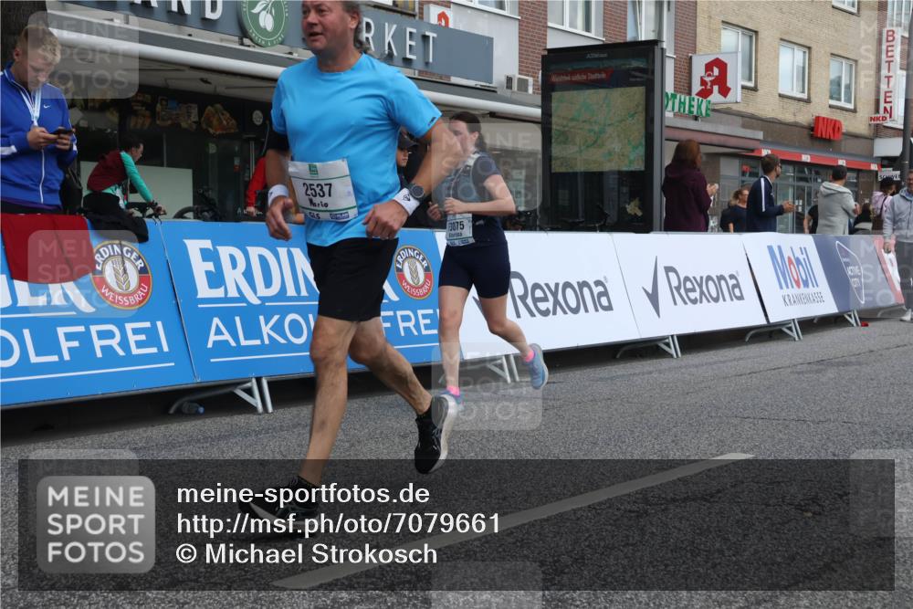 15.09.2024 - PSD Bank Halbmarathon Michael Strokosch http://msf.ph/oto/7079661 15.09.2024 12:23:58 Ziel 1883, 2537, 3003, 3075, 3222, 3428, 3452 meine-sportfotos.de