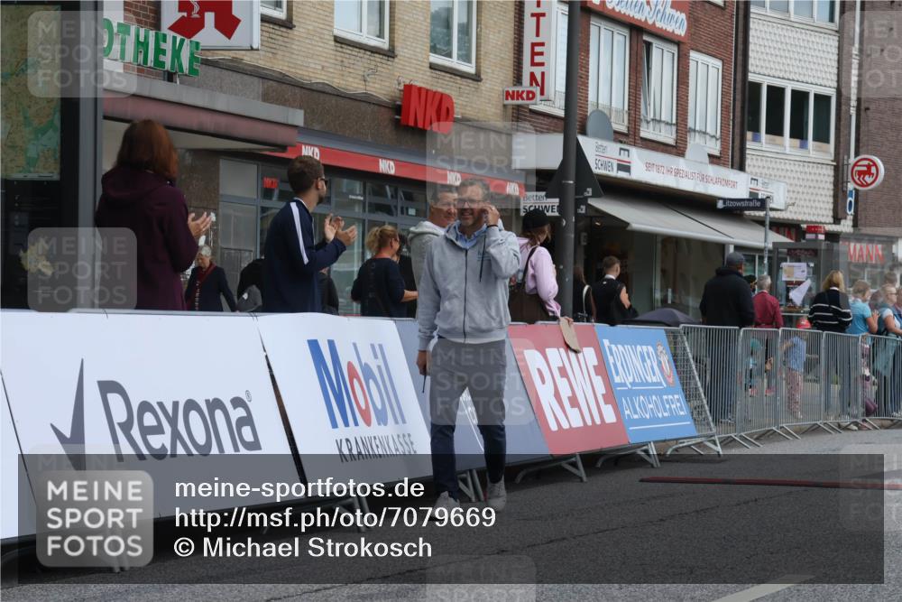 15.09.2024 - PSD Bank Halbmarathon Michael Strokosch http://msf.ph/oto/7079669 15.09.2024 12:23:59 Ziel 1883, 2537, 3003, 3075, 3222, 3428, 3452 meine-sportfotos.de