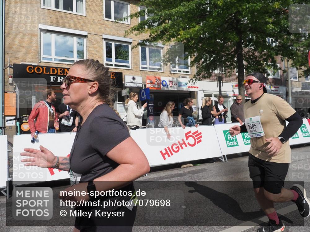 15.09.2024 - PSD Bank Halbmarathon Miley Keyser http://msf.ph/oto/7079698 15.09.2024 12:43:38 Ziel 2385, 3410 meine-sportfotos.de