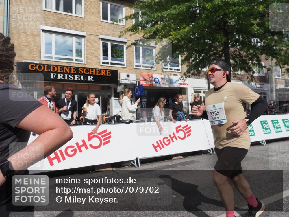 15.09.2024 - PSD Bank Halbmarathon Miley Keyser http://msf.ph/oto/7079702 15.09.2024 12:43:38 Ziel 2385, 3410 meine-sportfotos.de