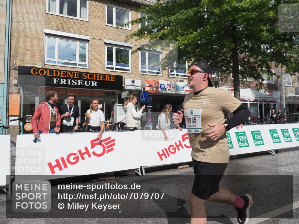 15.09.2024 - PSD Bank Halbmarathon Miley Keyser http://msf.ph/oto/7079707 15.09.2024 12:43:38 Ziel 2385, 3410 meine-sportfotos.de