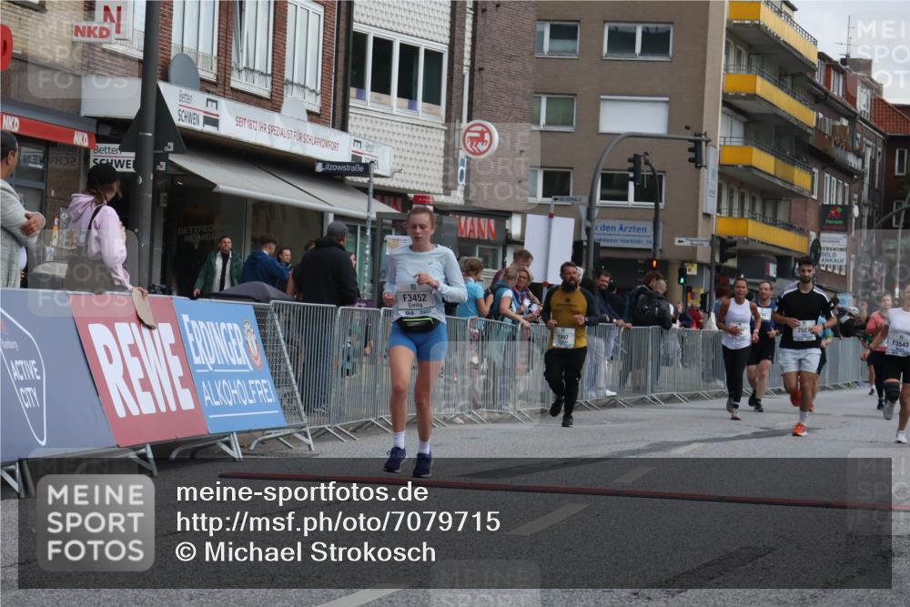 15.09.2024 - PSD Bank Halbmarathon Michael Strokosch http://msf.ph/oto/7079715 15.09.2024 12:24:03 Ziel 1997, 2527, 2537, 3075, 3222, 3452, 3543 meine-sportfotos.de