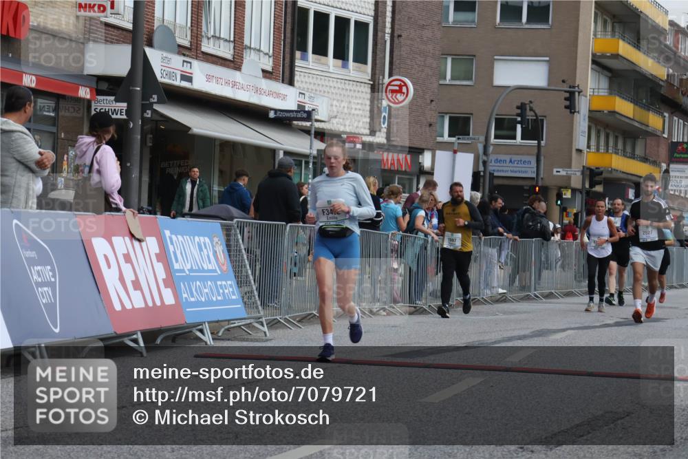 15.09.2024 - PSD Bank Halbmarathon Michael Strokosch http://msf.ph/oto/7079721 15.09.2024 12:24:04 Ziel 1997, 2527, 2537, 3075, 3222, 3371, 3452, 3543 meine-sportfotos.de