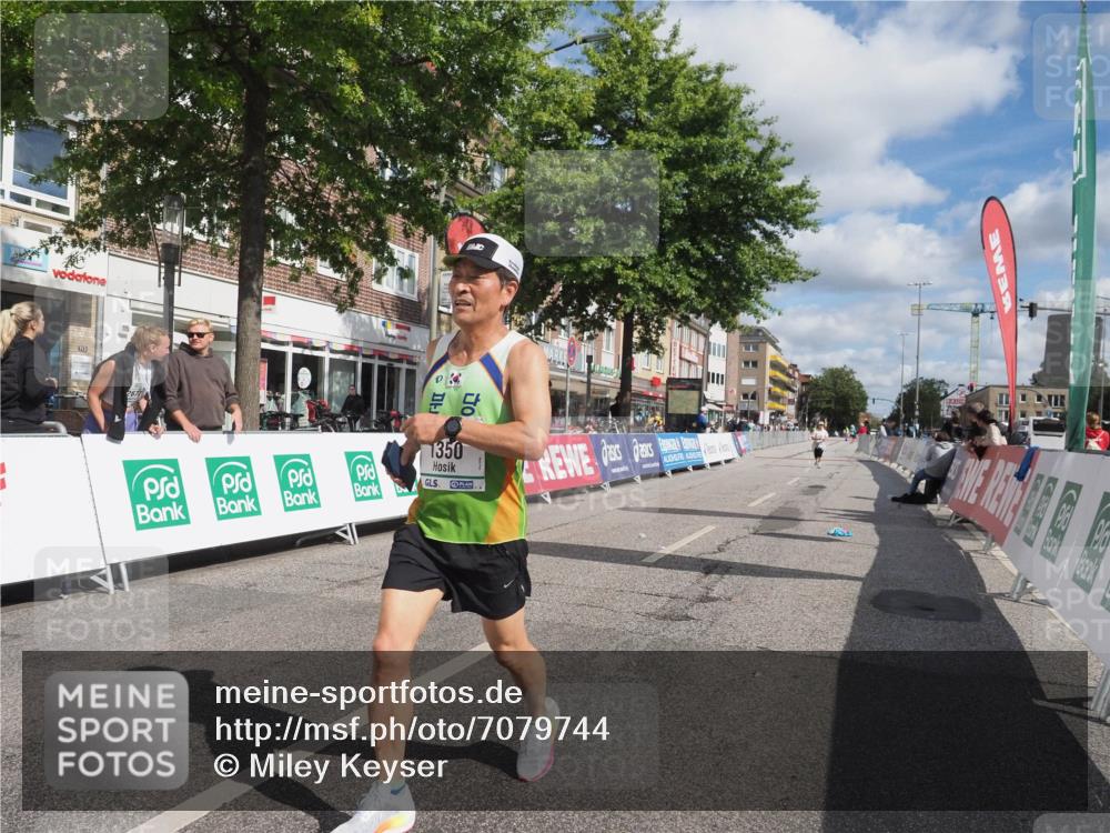15.09.2024 - PSD Bank Halbmarathon Miley Keyser http://msf.ph/oto/7079744 15.09.2024 12:44:12 Ziel 1350, 3267 meine-sportfotos.de