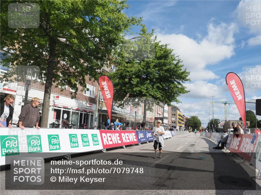 15.09.2024 - PSD Bank Halbmarathon Miley Keyser http://msf.ph/oto/7079748 15.09.2024 12:44:19 Ziel 1350, 3267 meine-sportfotos.de