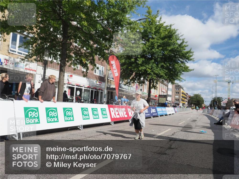 15.09.2024 - PSD Bank Halbmarathon Miley Keyser http://msf.ph/oto/7079767 15.09.2024 12:44:20 Ziel 1350, 3267 meine-sportfotos.de