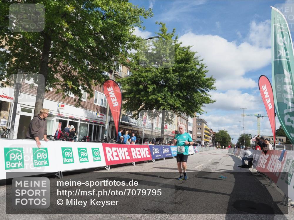 15.09.2024 - PSD Bank Halbmarathon Miley Keyser http://msf.ph/oto/7079795 15.09.2024 12:44:36 Ziel 2452 meine-sportfotos.de