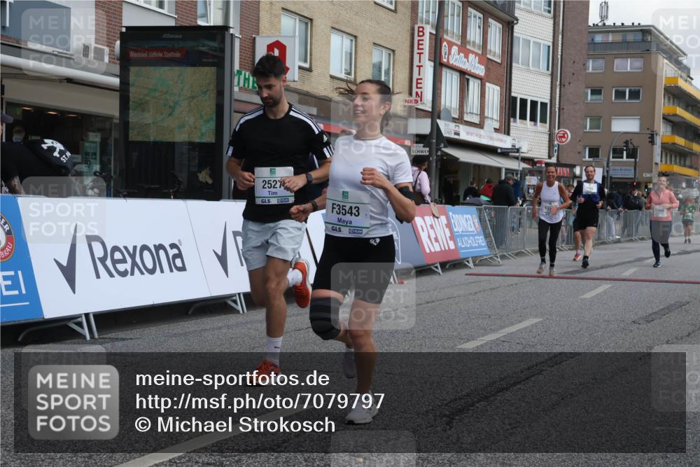 15.09.2024 - PSD Bank Halbmarathon Michael Strokosch http://msf.ph/oto/7079797 15.09.2024 12:24:11 Ziel 1765, 1997, 2527, 3008, 3222, 3256, 3371, 3452, 3543 meine-sportfotos.de