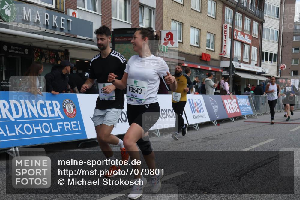15.09.2024 - PSD Bank Halbmarathon Michael Strokosch http://msf.ph/oto/7079801 15.09.2024 12:24:11 Ziel 1765, 1997, 2527, 3008, 3222, 3256, 3371, 3452, 3543 meine-sportfotos.de