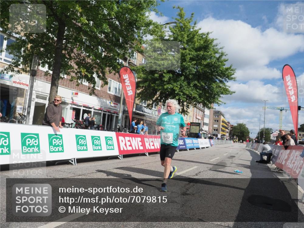 15.09.2024 - PSD Bank Halbmarathon Miley Keyser http://msf.ph/oto/7079815 15.09.2024 12:44:37 Ziel 2452 meine-sportfotos.de
