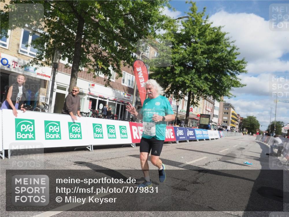 15.09.2024 - PSD Bank Halbmarathon Miley Keyser http://msf.ph/oto/7079831 15.09.2024 12:44:38 Ziel 2452 meine-sportfotos.de