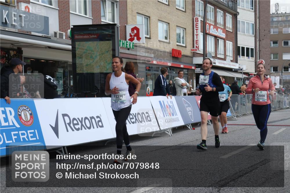15.09.2024 - PSD Bank Halbmarathon Michael Strokosch http://msf.ph/oto/7079848 15.09.2024 12:24:15 Ziel 988, 1765, 1997, 2081, 2527, 3008, 3256, 3339, 3371, 3452, 3543 meine-sportfotos.de