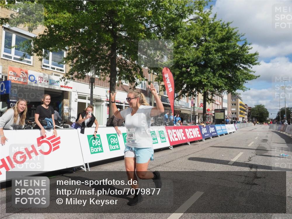 15.09.2024 - PSD Bank Halbmarathon Miley Keyser http://msf.ph/oto/7079877 15.09.2024 12:45:25 Ziel 3458 meine-sportfotos.de