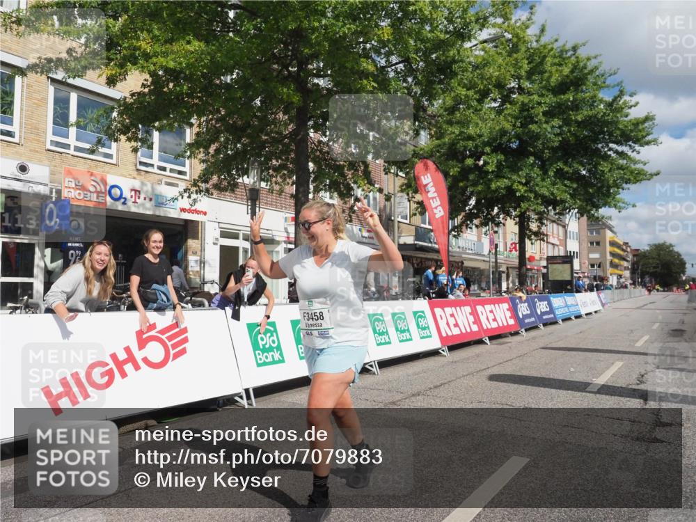 15.09.2024 - PSD Bank Halbmarathon Miley Keyser http://msf.ph/oto/7079883 15.09.2024 12:45:25 Ziel 3458 meine-sportfotos.de