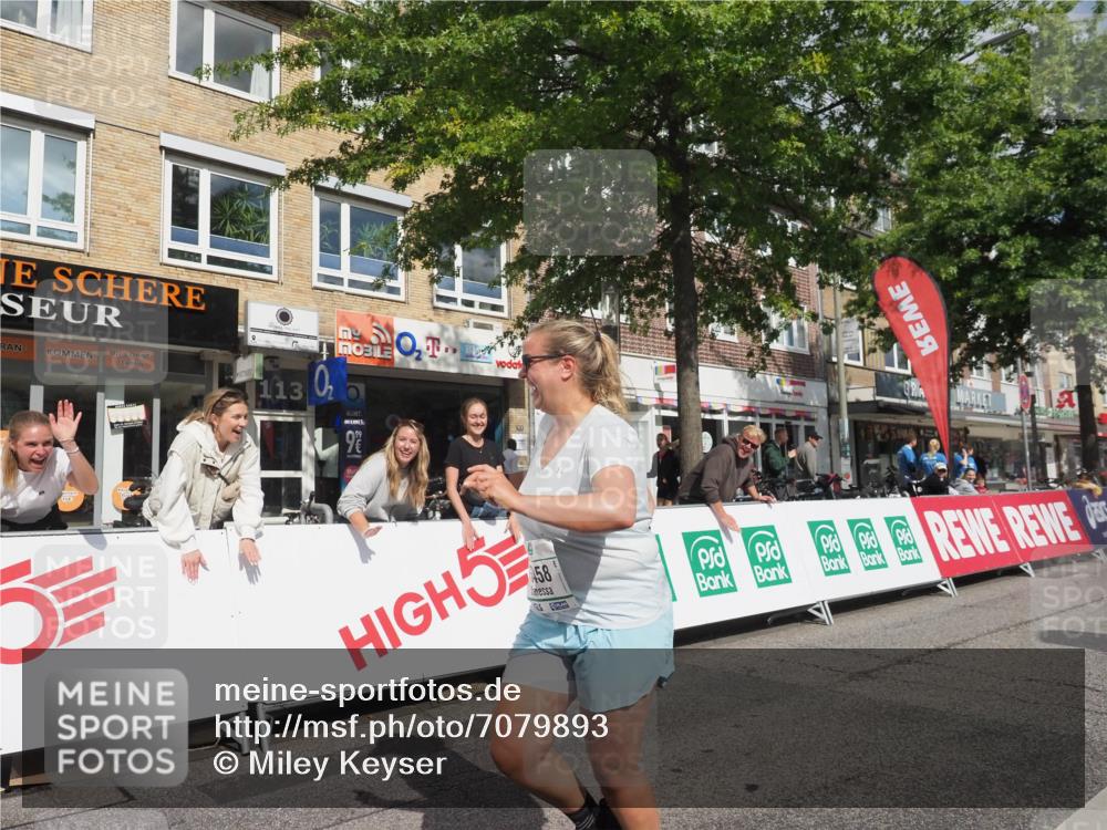 15.09.2024 - PSD Bank Halbmarathon Miley Keyser http://msf.ph/oto/7079893 15.09.2024 12:45:26 Ziel 3458 meine-sportfotos.de