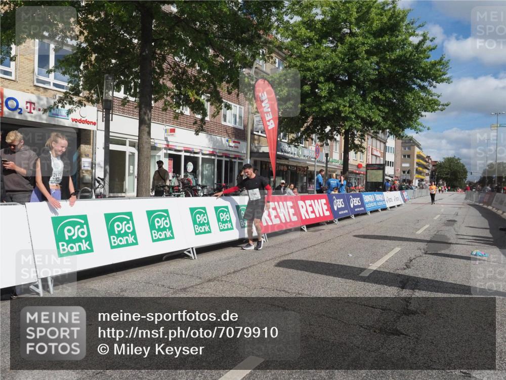 15.09.2024 - PSD Bank Halbmarathon Miley Keyser http://msf.ph/oto/7079910 15.09.2024 12:46:13 Ziel 3421 meine-sportfotos.de