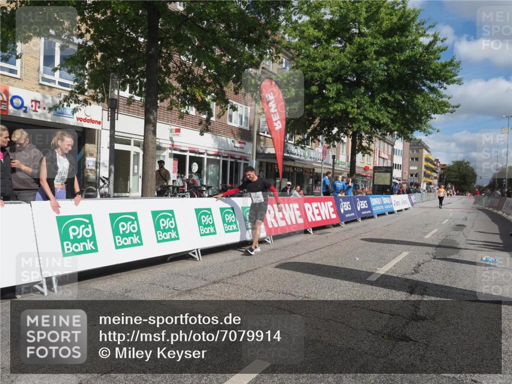 15.09.2024 - PSD Bank Halbmarathon Miley Keyser http://msf.ph/oto/7079914 15.09.2024 12:46:13 Ziel 3421 meine-sportfotos.de