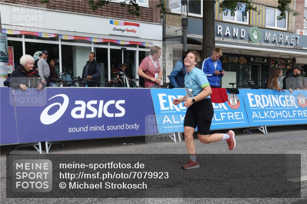 15.09.2024 - PSD Bank Halbmarathon Michael Strokosch http://msf.ph/oto/7079923 15.09.2024 12:24:19 Ziel 988, 1765, 1997, 2081, 2527, 3008, 3218, 3256, 3339, 3371, 3543 meine-sportfotos.de
