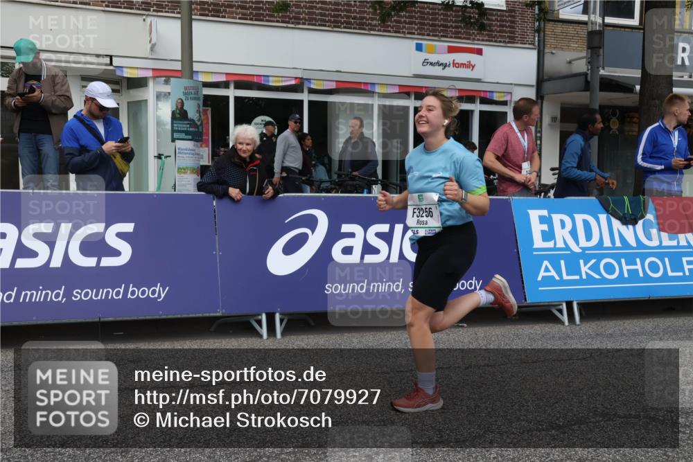 15.09.2024 - PSD Bank Halbmarathon Michael Strokosch http://msf.ph/oto/7079927 15.09.2024 12:24:19 Ziel 988, 1765, 1997, 2081, 2527, 3008, 3218, 3256, 3339, 3371, 3543 meine-sportfotos.de
