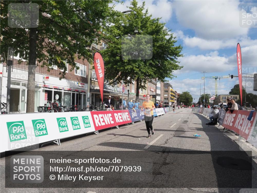 15.09.2024 - PSD Bank Halbmarathon Miley Keyser http://msf.ph/oto/7079939 15.09.2024 12:46:21 Ziel 3421 meine-sportfotos.de