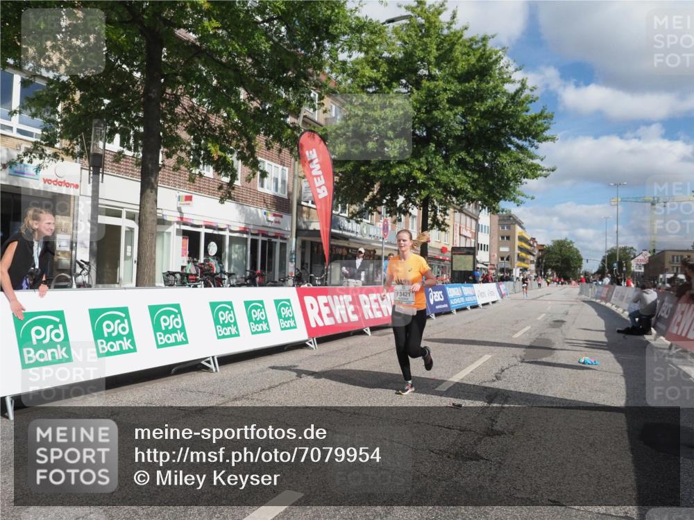 15.09.2024 - PSD Bank Halbmarathon Miley Keyser http://msf.ph/oto/7079954 15.09.2024 12:46:22 Ziel 3421 meine-sportfotos.de