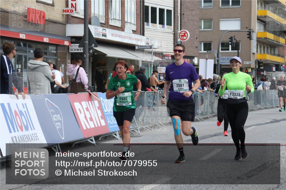 15.09.2024 - PSD Bank Halbmarathon Michael Strokosch http://msf.ph/oto/7079955 15.09.2024 12:24:22 Ziel 988, 1765, 1997, 2081, 3008, 3218, 3256, 3339, 3371 meine-sportfotos.de
