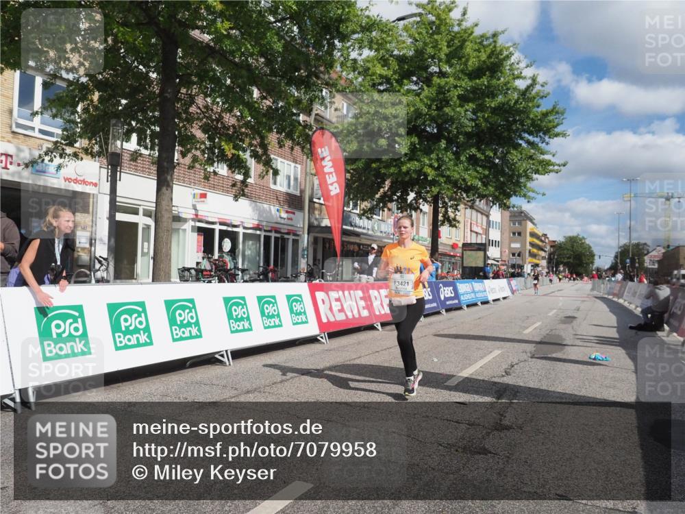 15.09.2024 - PSD Bank Halbmarathon Miley Keyser http://msf.ph/oto/7079958 15.09.2024 12:46:22 Ziel 3421 meine-sportfotos.de