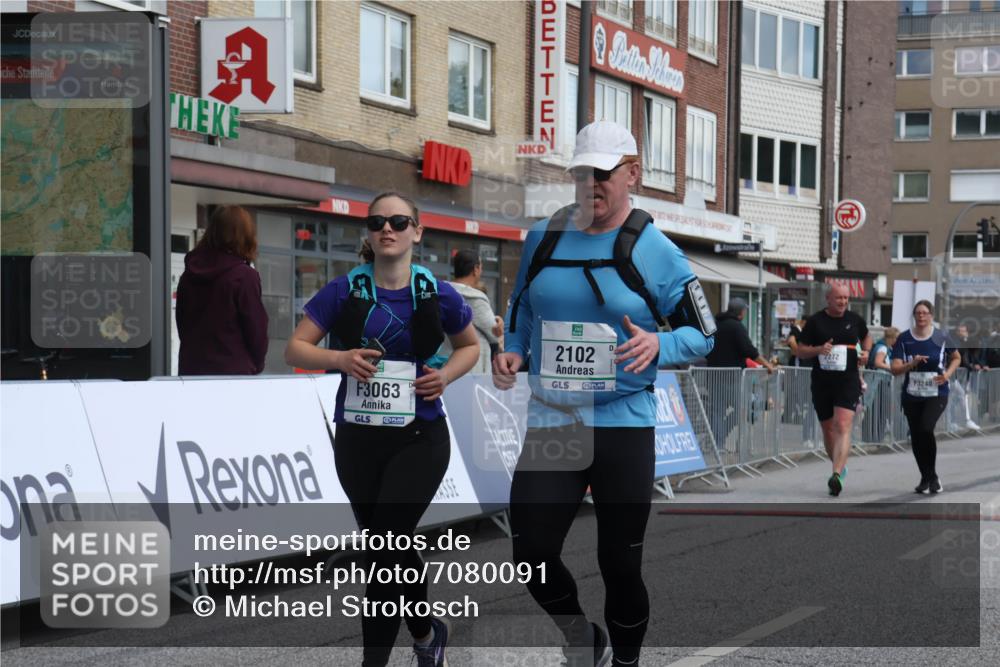 15.09.2024 - PSD Bank Halbmarathon Michael Strokosch http://msf.ph/oto/7080091 15.09.2024 12:24:33 Ziel 988, 2081, 2102, 2272, 3063, 3218, 3240, 3339, 3469 meine-sportfotos.de