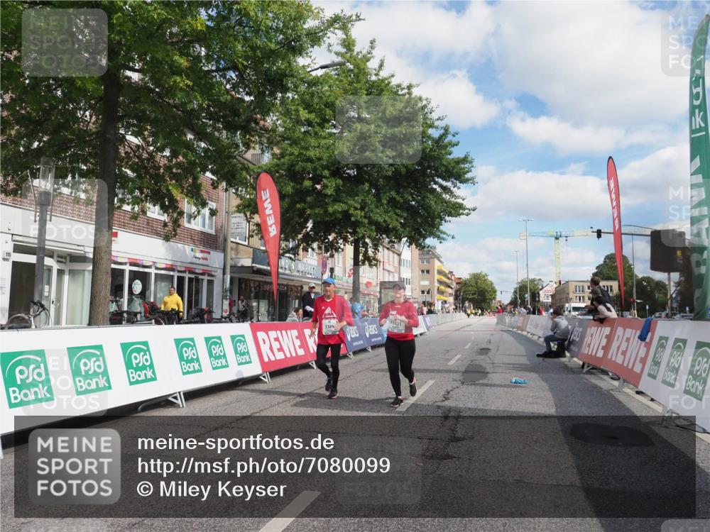 15.09.2024 - PSD Bank Halbmarathon Miley Keyser http://msf.ph/oto/7080099 15.09.2024 12:47:06 Ziel 2389, 3431 meine-sportfotos.de