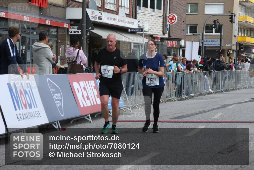 15.09.2024 - PSD Bank Halbmarathon Michael Strokosch http://msf.ph/oto/7080124 15.09.2024 12:24:36 Ziel 2102, 2272, 3063, 3218, 3240, 3469 meine-sportfotos.de