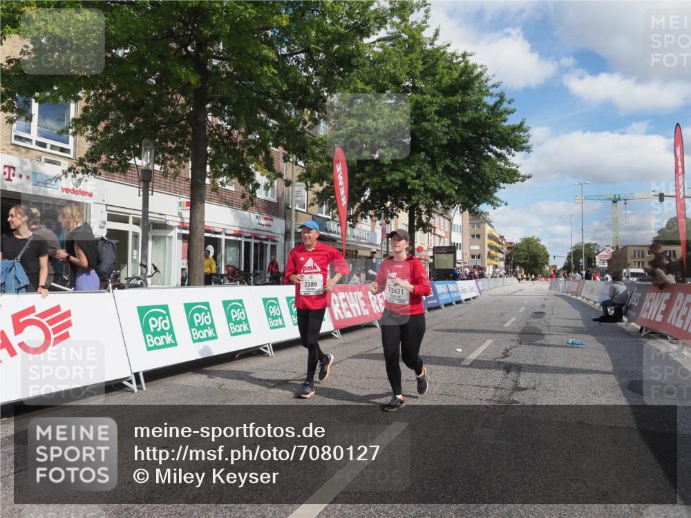 15.09.2024 - PSD Bank Halbmarathon Miley Keyser http://msf.ph/oto/7080127 15.09.2024 12:47:08 Ziel 2389, 3431 meine-sportfotos.de