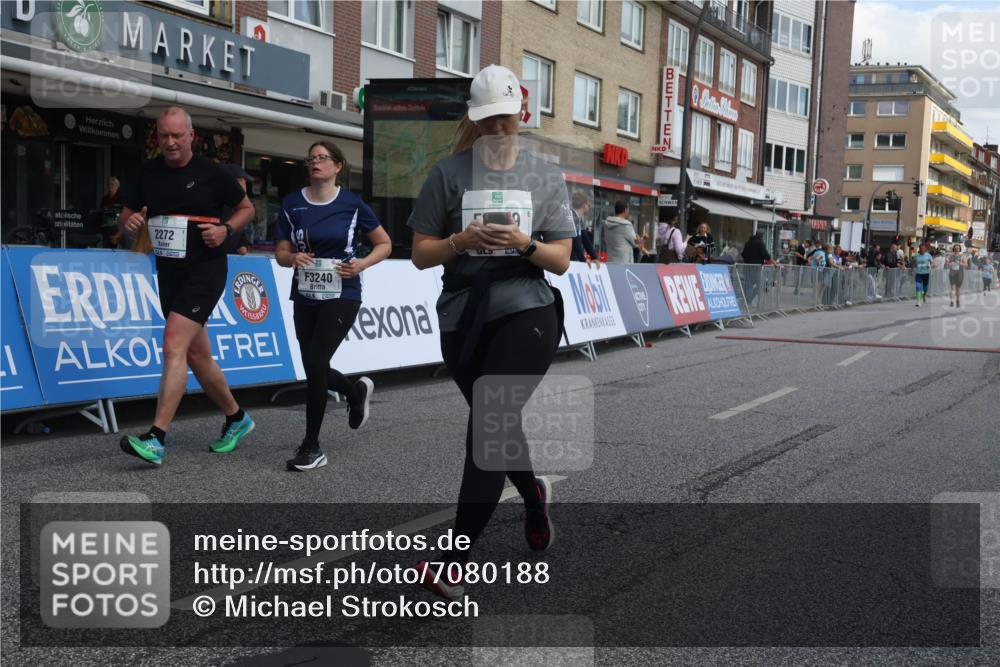 15.09.2024 - PSD Bank Halbmarathon Michael Strokosch http://msf.ph/oto/7080188 15.09.2024 12:24:39 Ziel 2102, 2272, 3063, 3240, 3469 meine-sportfotos.de