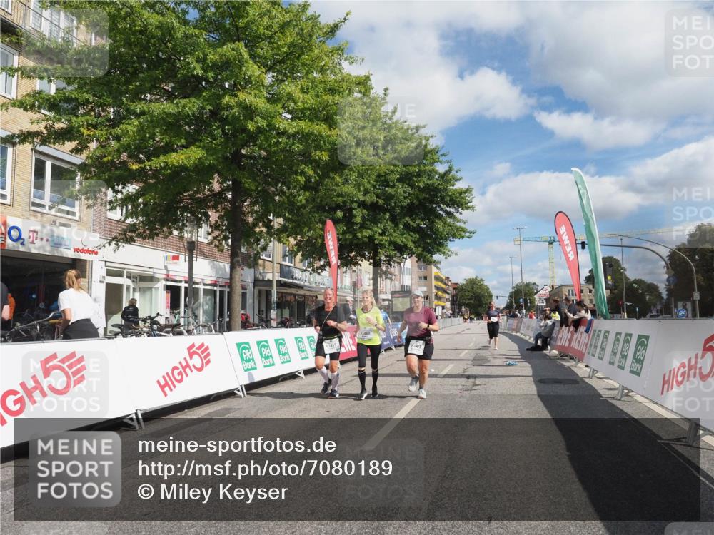 15.09.2024 - PSD Bank Halbmarathon Miley Keyser http://msf.ph/oto/7080189 15.09.2024 12:47:43 Ziel 3331, 3395, 3459, 3460, 3461 meine-sportfotos.de