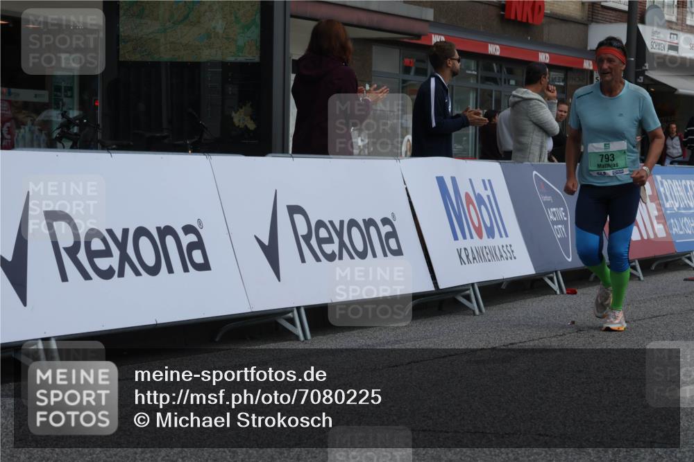 15.09.2024 - PSD Bank Halbmarathon Michael Strokosch http://msf.ph/oto/7080225 15.09.2024 12:24:49 Ziel 793, 1409, 2336, 3101 meine-sportfotos.de