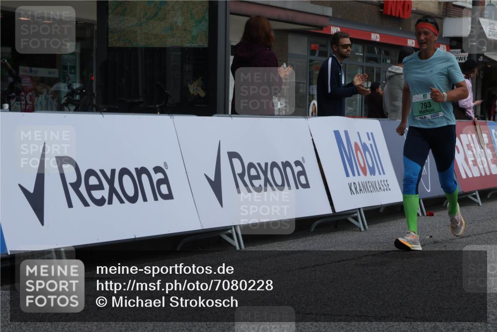 15.09.2024 - PSD Bank Halbmarathon Michael Strokosch http://msf.ph/oto/7080228 15.09.2024 12:24:49 Ziel 793, 1409, 2336, 3101 meine-sportfotos.de